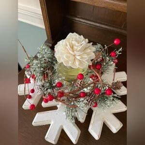 Scentsy Christmas Cottage Dahlia Darling Fragrance Flower